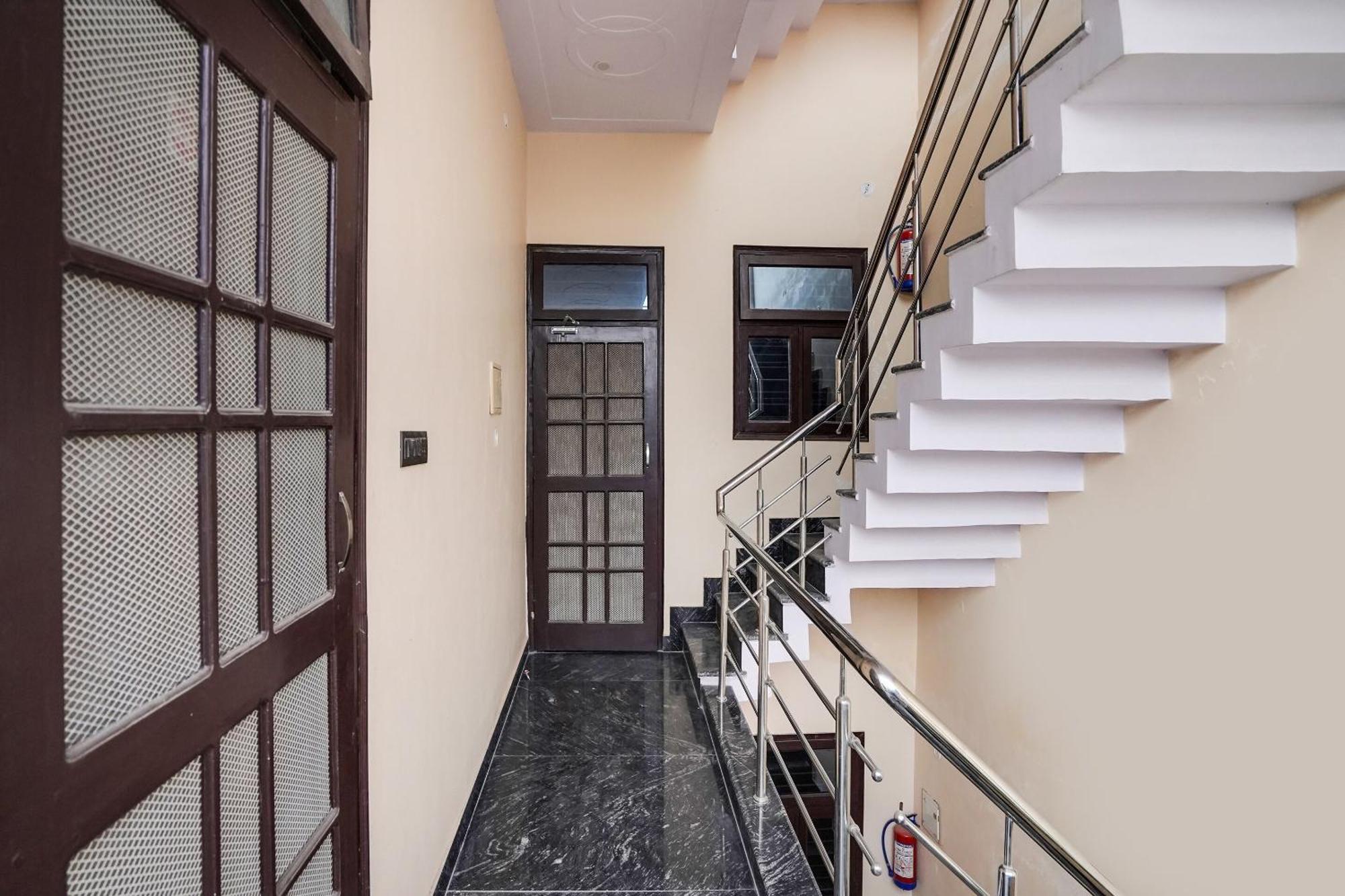 Hotel O Ayurma Inn Chinhat Dış mekan fotoğraf